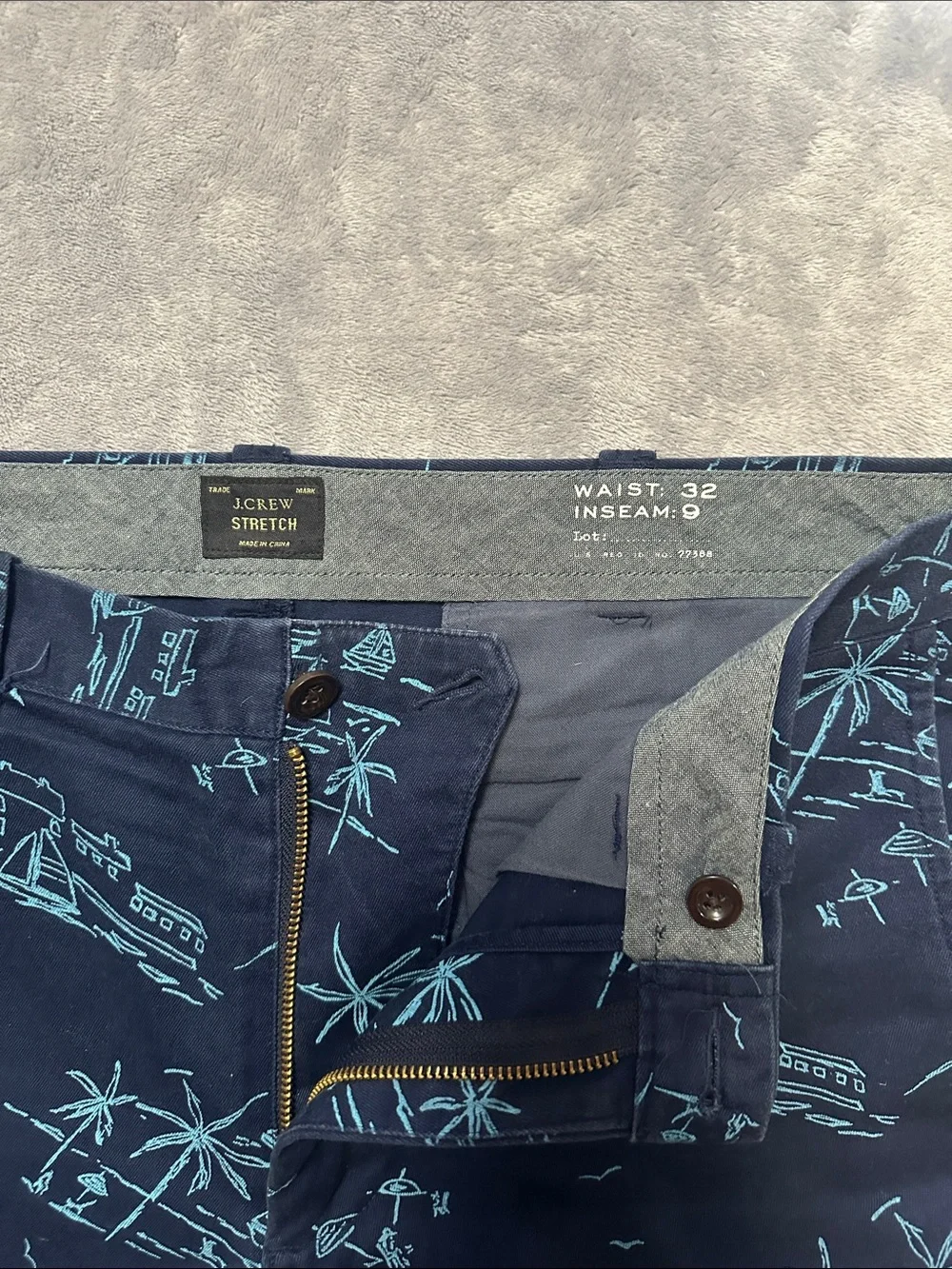 J. Crew menNavy Shorts stretch chino with Nautical Island Print S005
